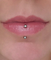 Vertical Labret