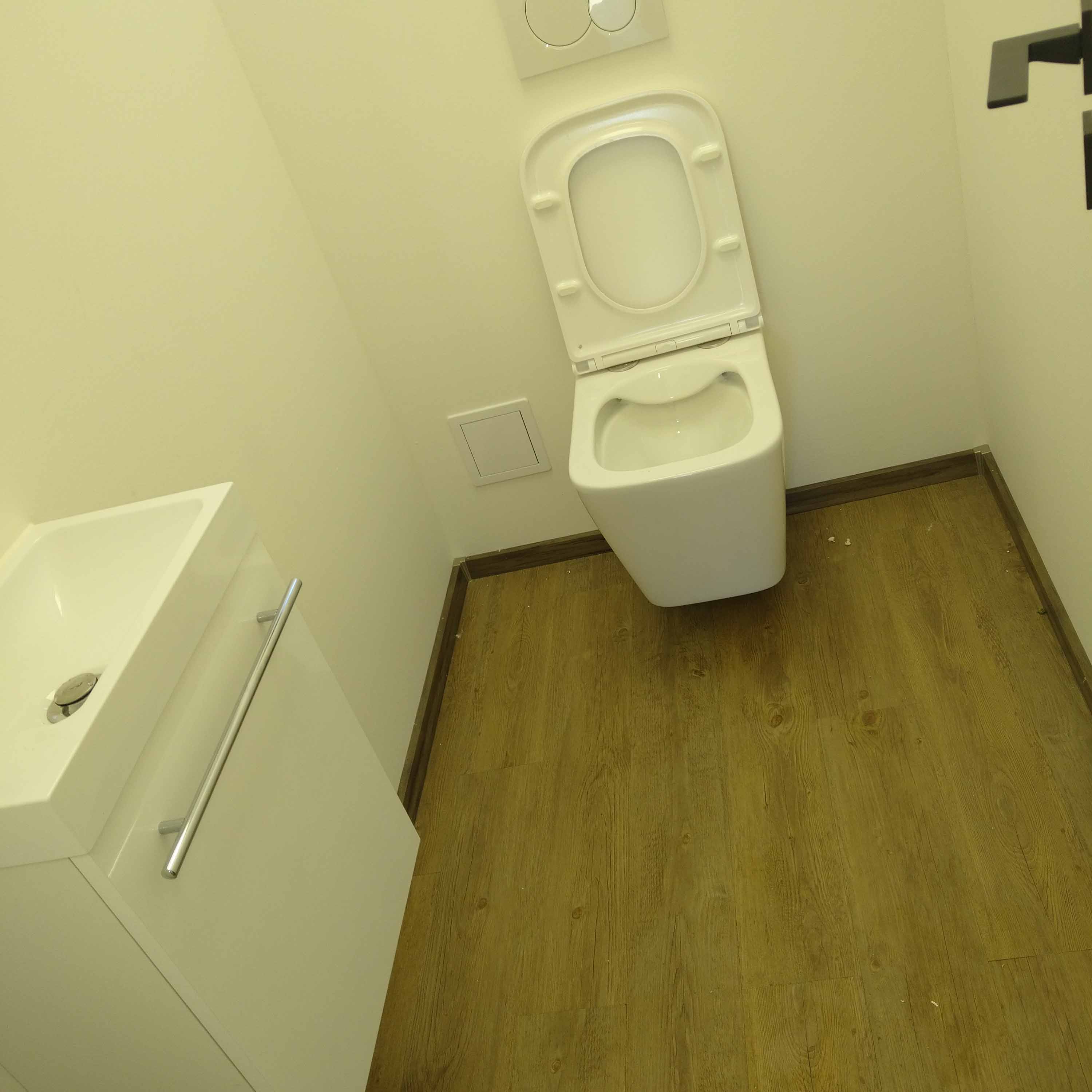 Modern fehér WC