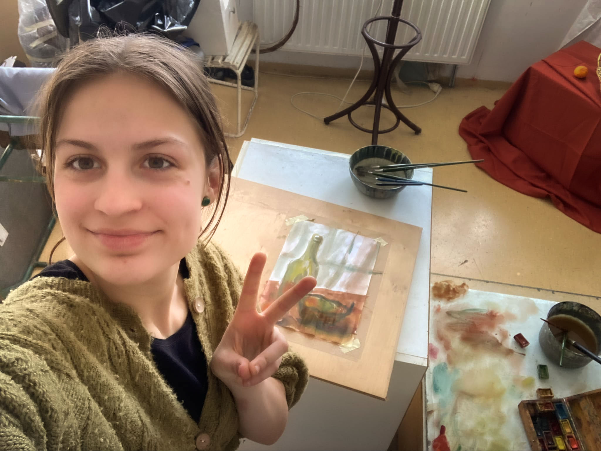 Palotás Emese alkotás közben