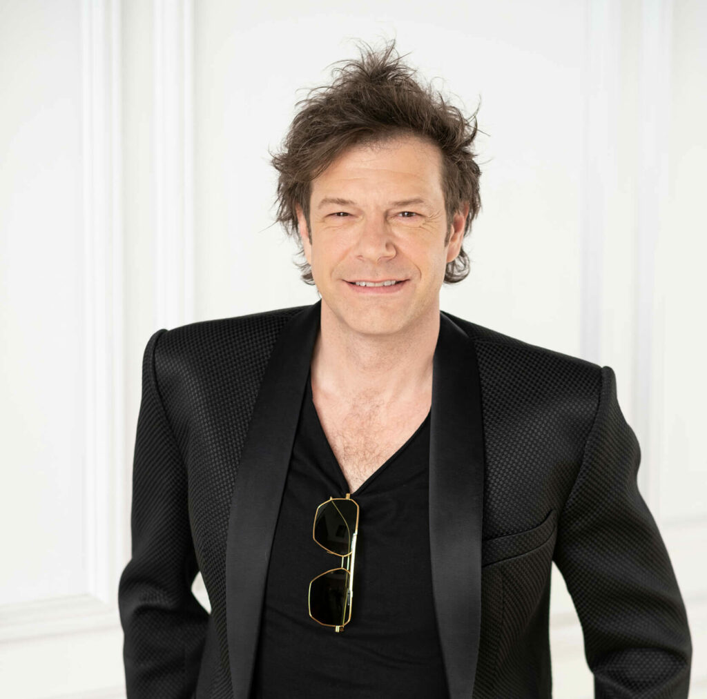 Till Attila fényképe