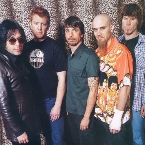 Queens of the Stone Age tagok