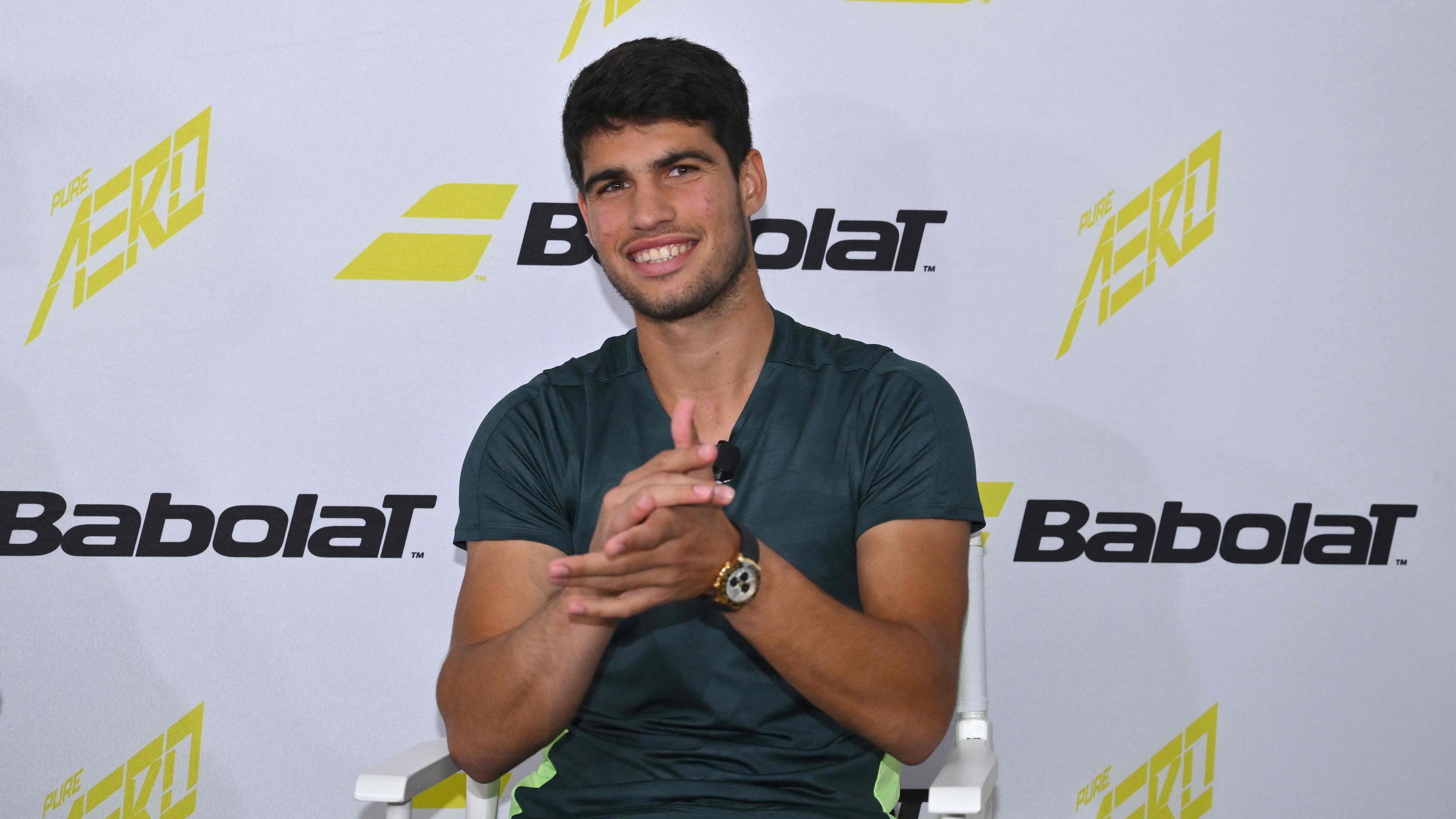Carlos Alcaraz leszerződik Babolattal