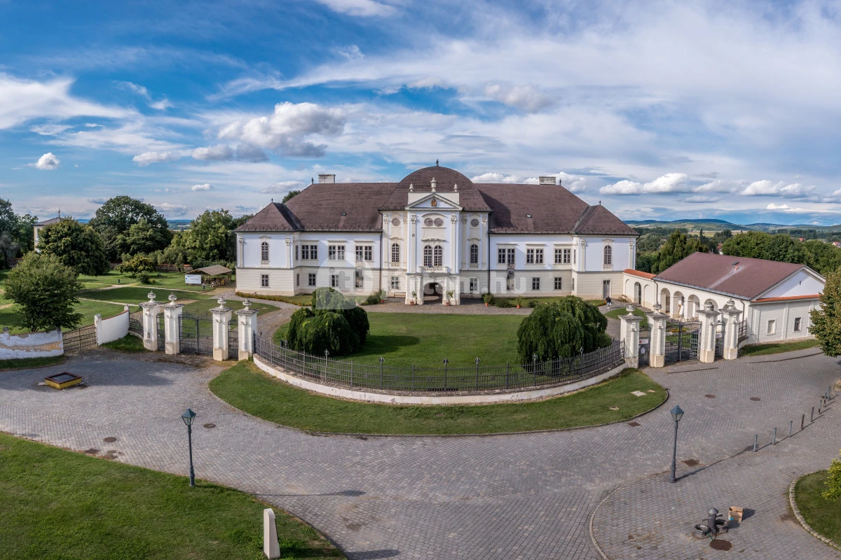 Kubinyi Ferenc Múzeum