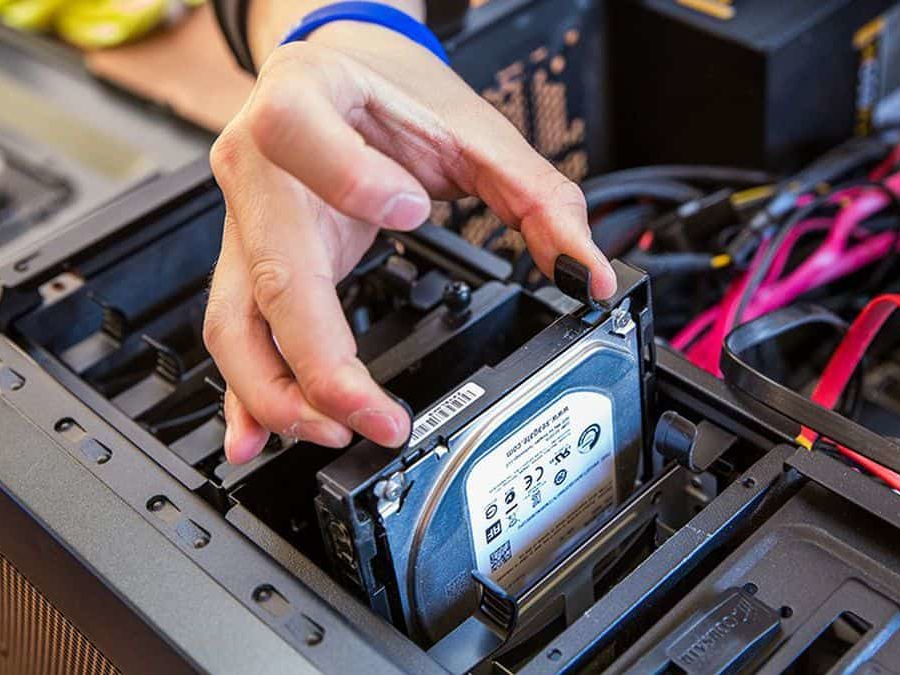 Installing a hdd storage