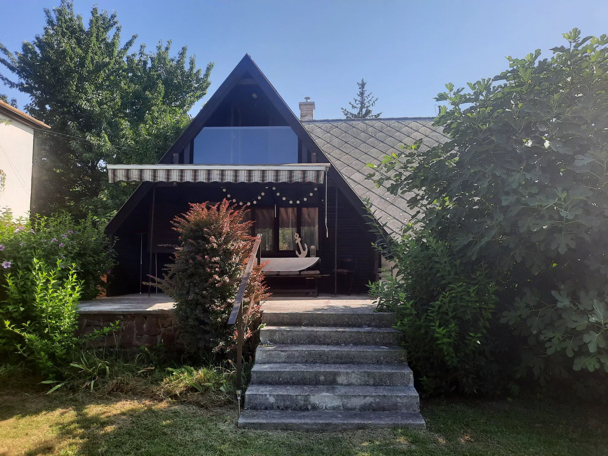 Ház hátulról