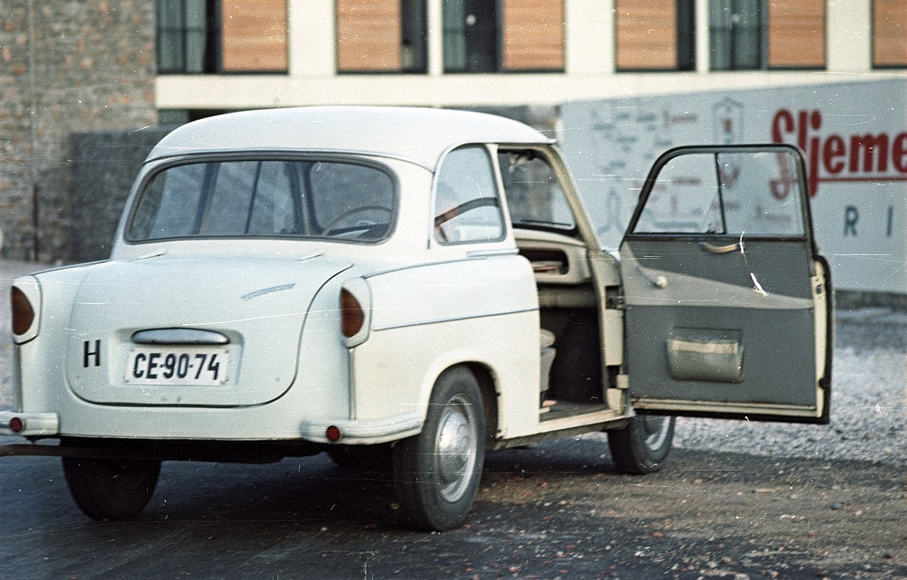 P50 hátulról P50 hátulról