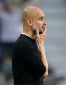 Pep Guardiola edző a pálya szélén