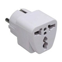 Univerzális utazó adapter